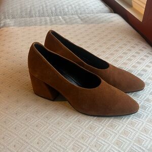 Vagabond Brown Suede Heels